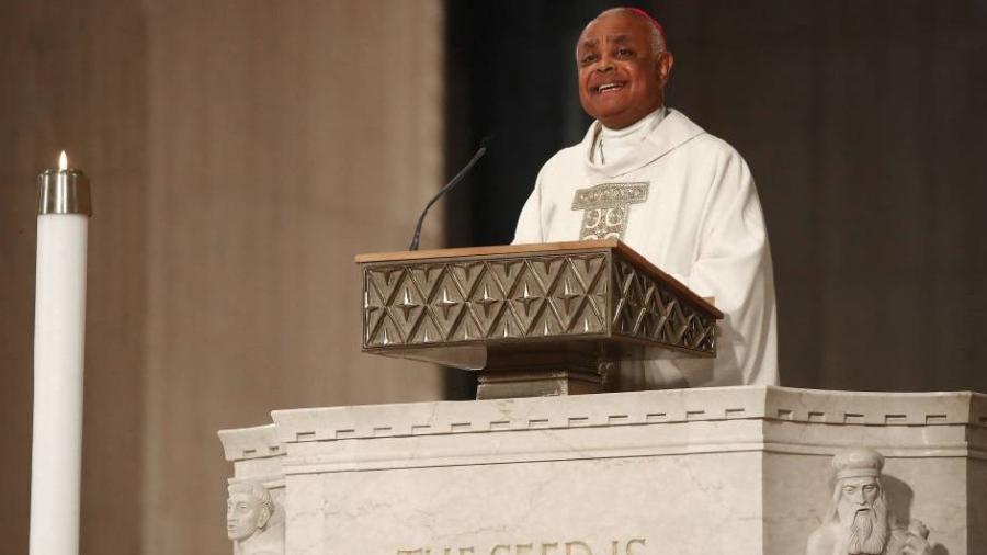 Nombra Papa primer cardenal a afroamericano 