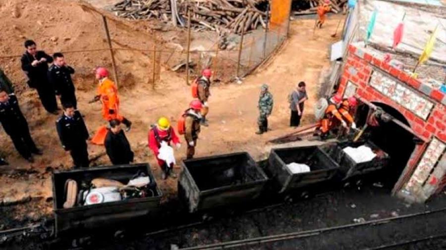 Derrumbe en mina de carbón en China causa dos muertos