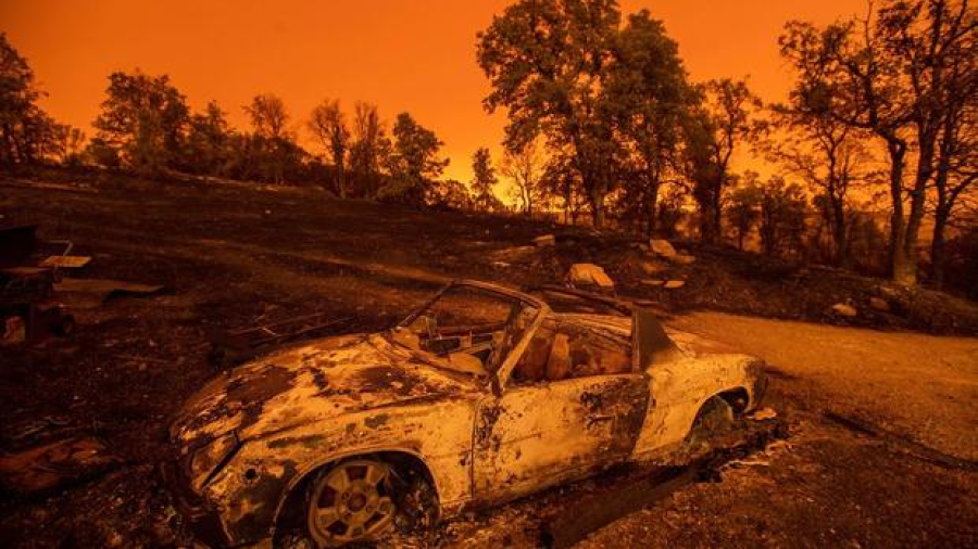 38 mil personas evacuadas por fuego en California