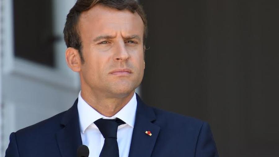 Emmanuel Macron gasta 30 mil dólares en maquillaje