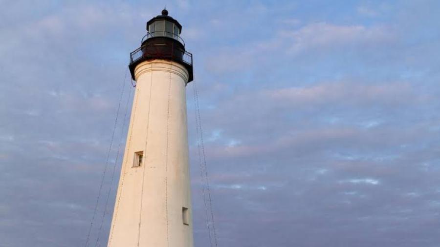 Faro de Port Isabel se ilumina por primera vez en 100 años