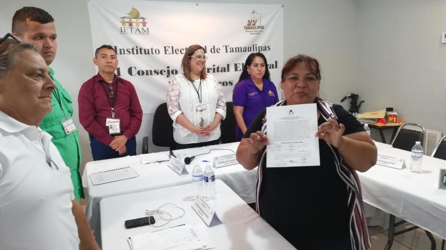 Entregan constancia de mayoría a candidata de Morena en el distrito 11