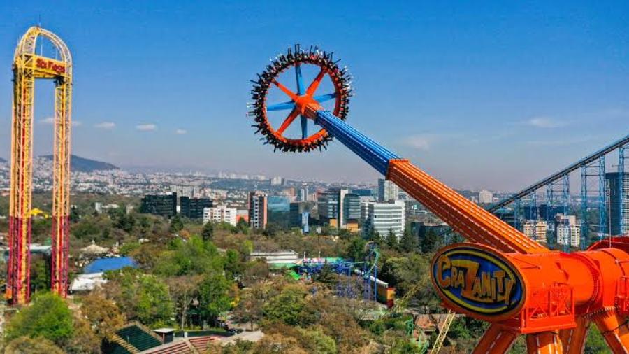 Six Flags México emite disculpa pública por discriminación a pareja homosexual