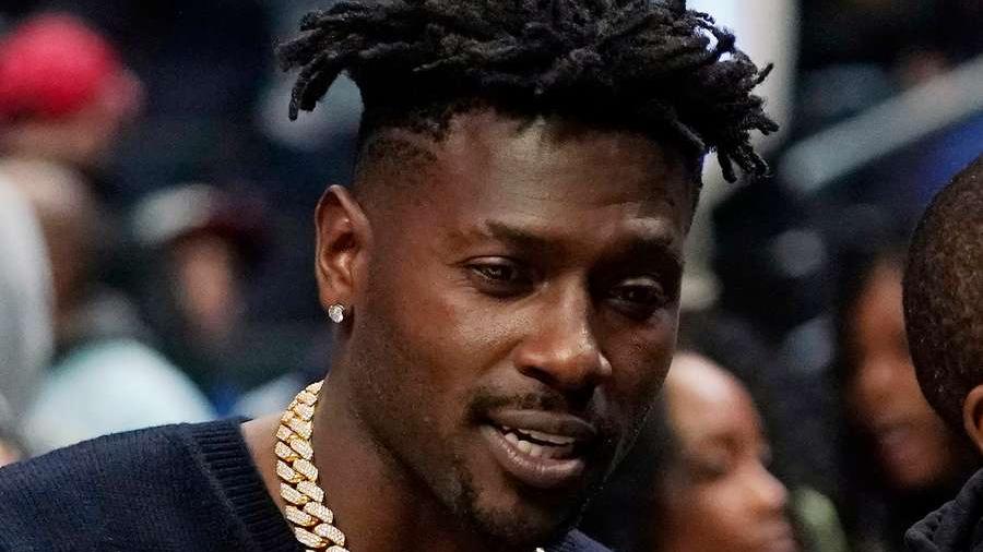 Antonio Brown, exjugador de la NFL, acusado de intento de asesinato