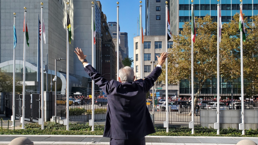 Promete AMLO hablar con Biden para regularizar a migrantes mexicanos 