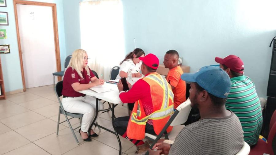 Ofertan vacantes temporales a migrantes de Senda de Vida.