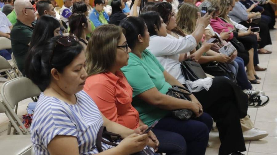 Trabajadores acuden a foro informativo sobre elecciones del PJF