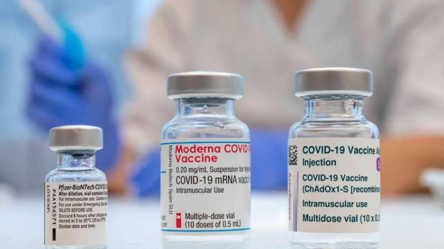 Panel asesor de la FDA apoya vacunas de refuerzo de Moderna