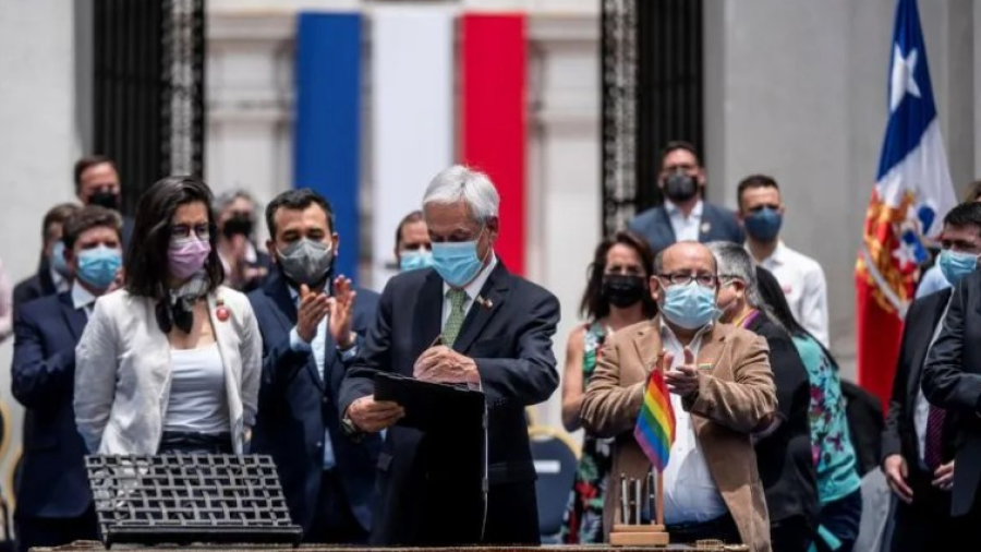 Chile promulga Ley de Matrimonio Igualitario 