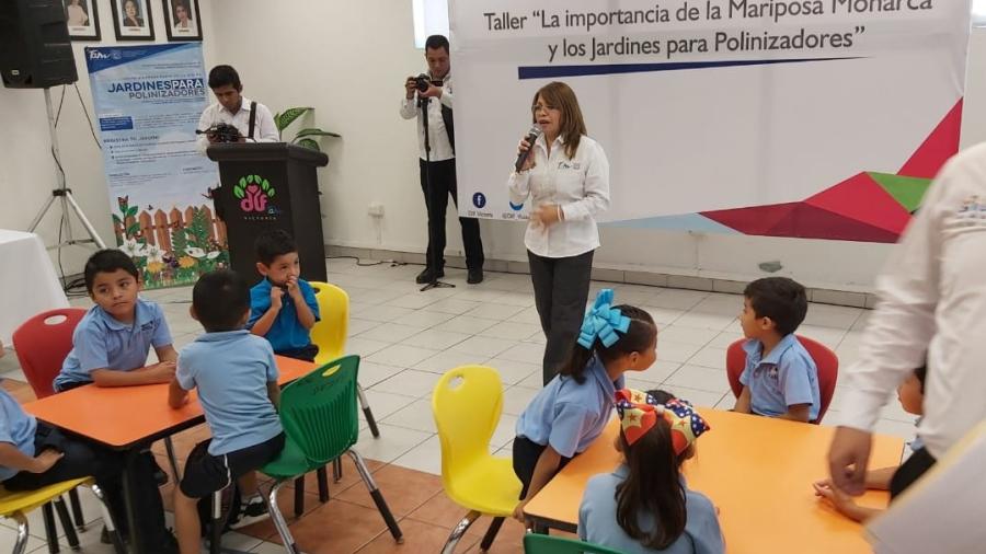 Imparten Taller "La Importancia de la Mariposa Monarca y los Jardines para polinizadores" a público infantil