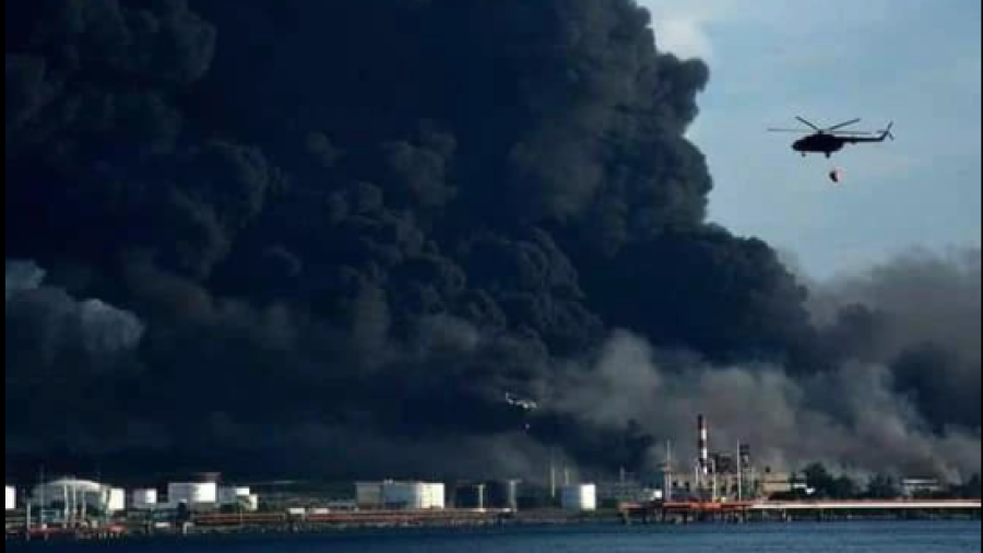Colapsa tercer tanque petrolero por incendio en Cuba