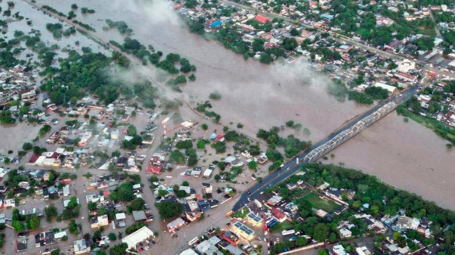 Lluvias torrenciales dejan 44 muertos y 27 desaparecidos en cuatro estados del país