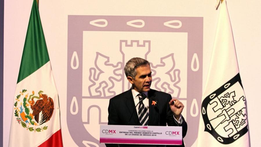 Es "bueno" que el PRD se mantenga en la 'izquierda' en Edomex: Mancera