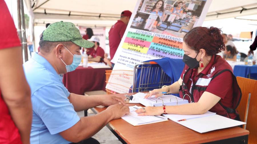 Se han vinculado a m&aacute;s de 2 mil 500 ciudadanos a empresas de Nvo. Laredo para ser contratados