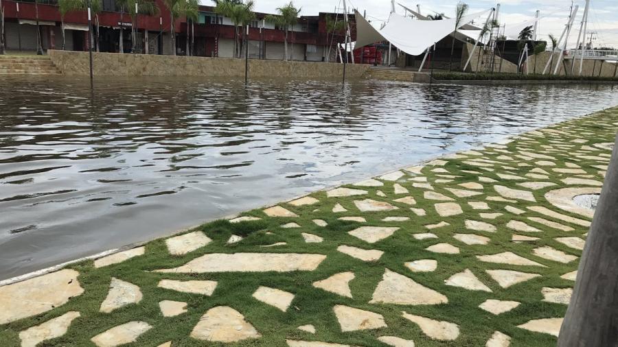 Se desborda Canal de la Cortadura