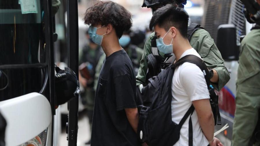 EU 'indignado' por el arresto de 80 manifestantes en Hong Kong