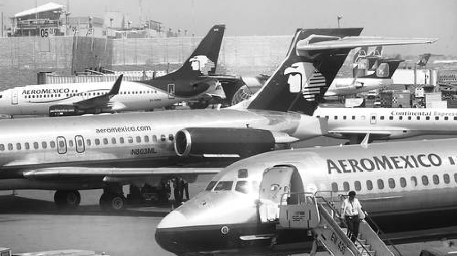 Aeroméxico suspenderá 9 rutas y retirará 5 aviones