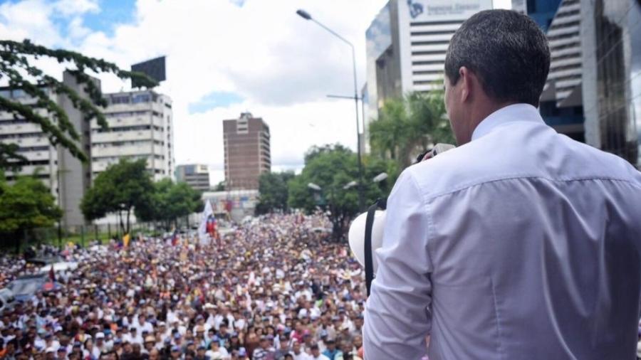 Guaidó anuncia negociaciones con gobierno de Maduro