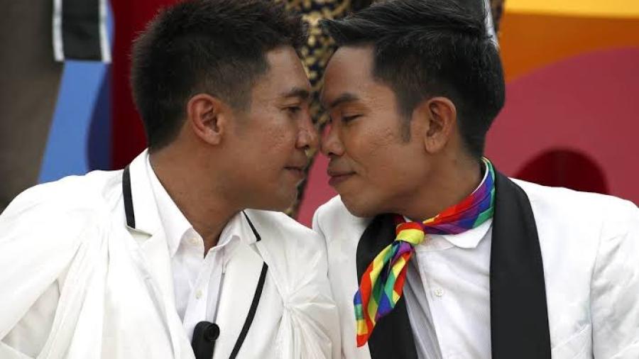Cientos de parejas LGBTQ+ en Tailandia dieron el “sí acepto” con la entrada en vigor del matrimonio igualitario