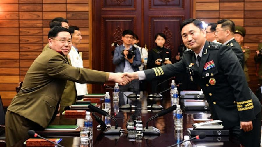 Las dos Coreas acuerdan restaurar líneas de comunicación militar