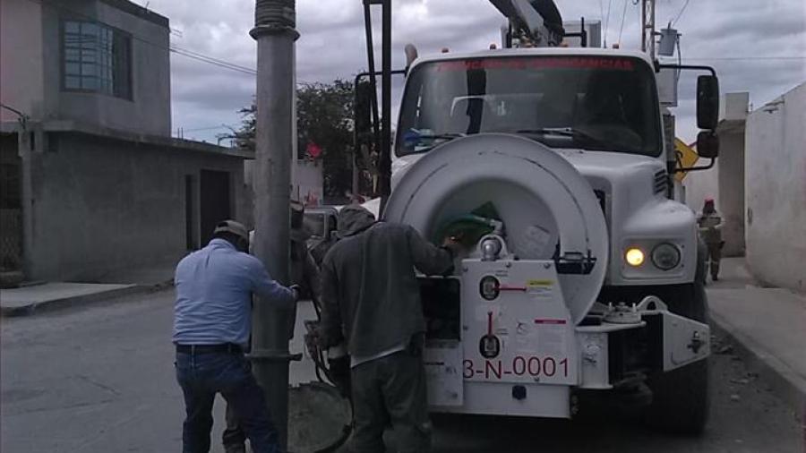 Comapa trabaja con equipo vactor