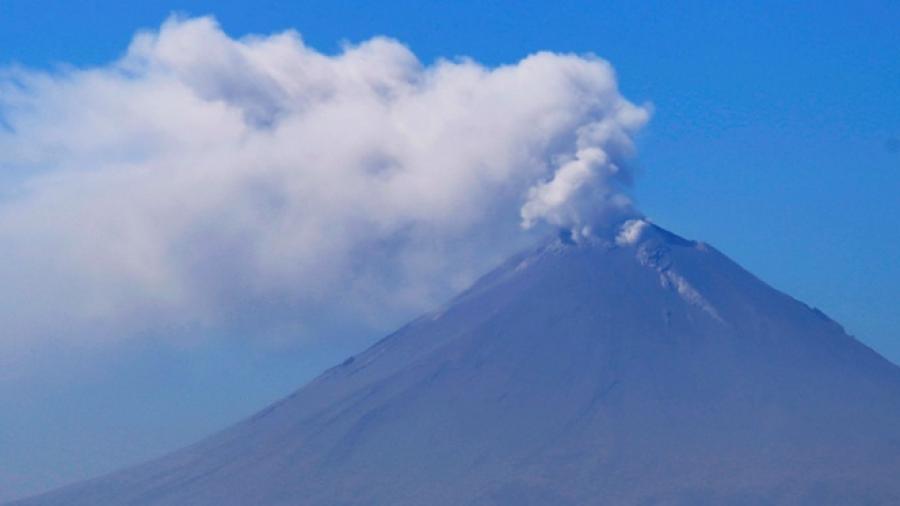 Volcán Popocatépetl registra estallido 