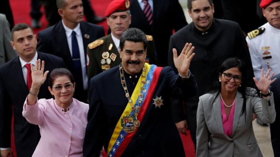 Nicolás Maduro a disposición de la ANC