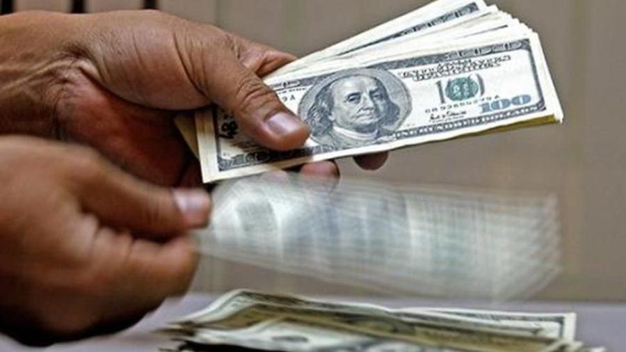 D&oacute;lar cotiza a la venta en 18.90 pesos en casas de cambio 
