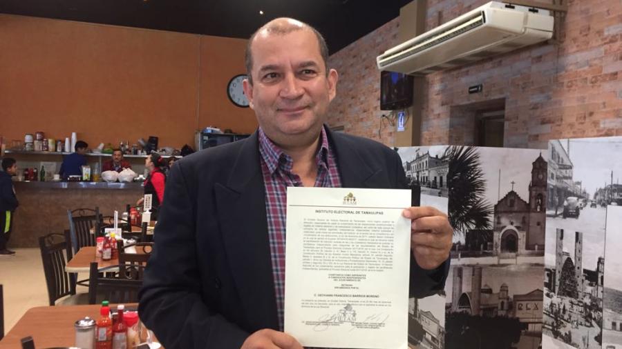 Aspirante a candidato independiente busca 15 mil firmas