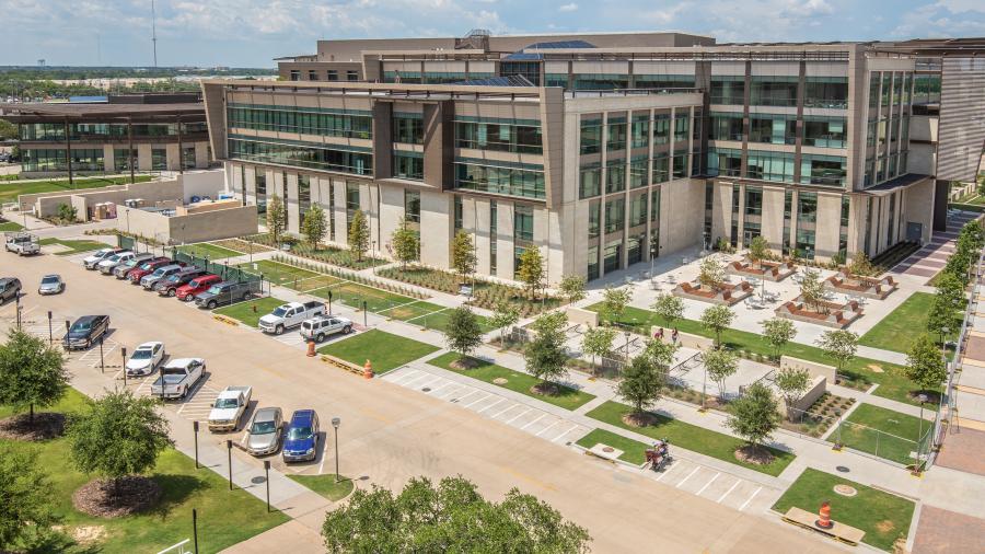 Universidad de Texas A&M reabrirá sus campus en otoño 