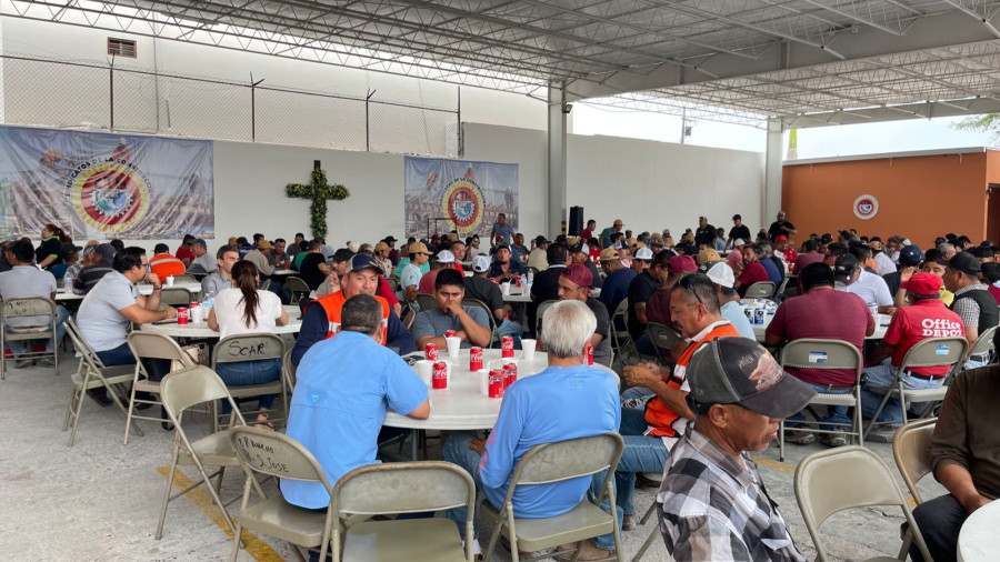 CTM festejan a los alba&ntilde;iles en su d&iacute;a 