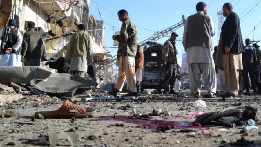 Deja al menos 25 muertos y 35 heridos deja un atentado con bomba en Pakistán
