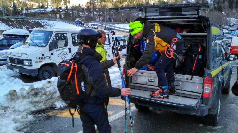 Avalancha en Italia deja 3 muertos 