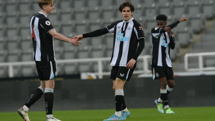 Se estrena Santiago Muñoz como goleador del Newcastle