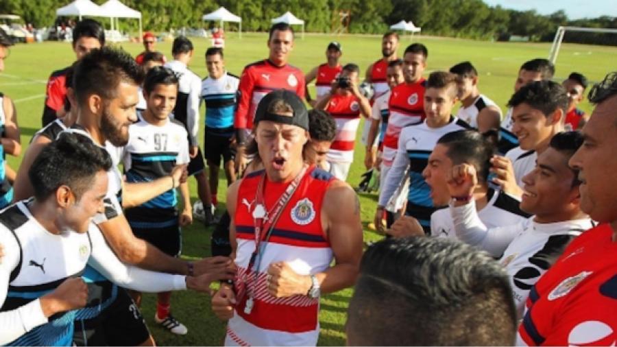 Chivas incorpora 2 refuerzos a su pretemporada