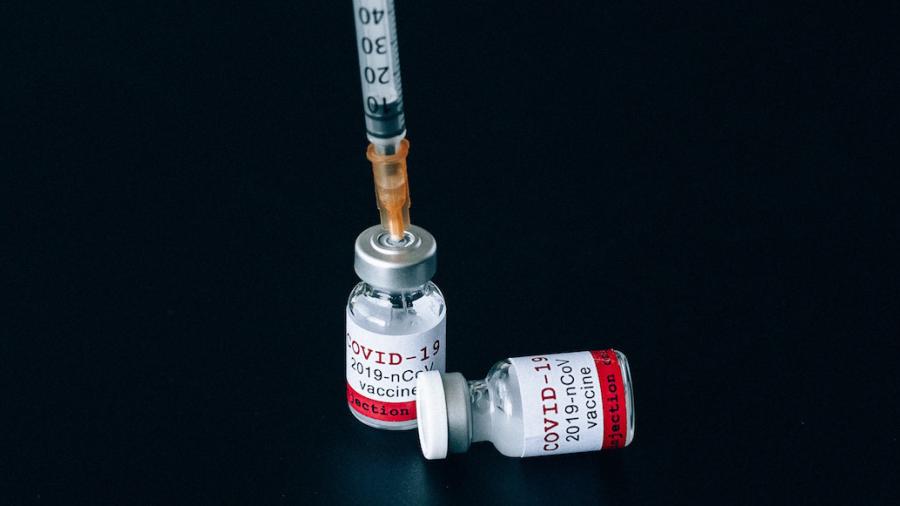 Decomisan 400 vacunas covid falsas en Baja California