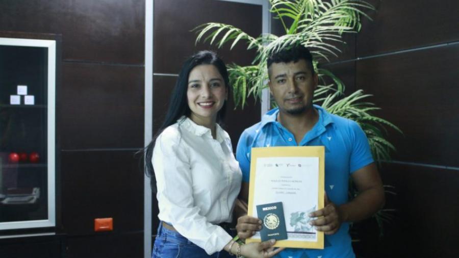 Trabajador tamaulipeco se coloca en empresa agrícola de Canadá mediante el Programa de Trabajadores Temporales Extranjeros