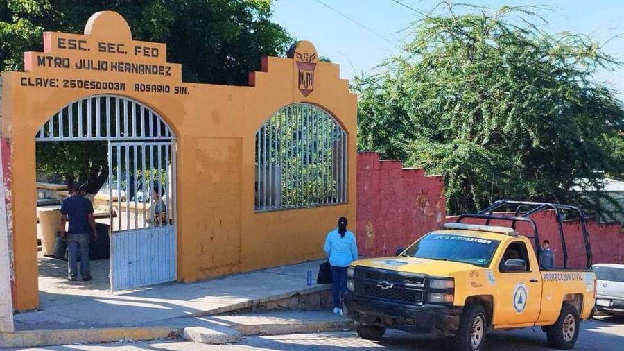 Enjambre de abejas ataca a 50 alumnos y nueve profesores maestros en Sinaloa
