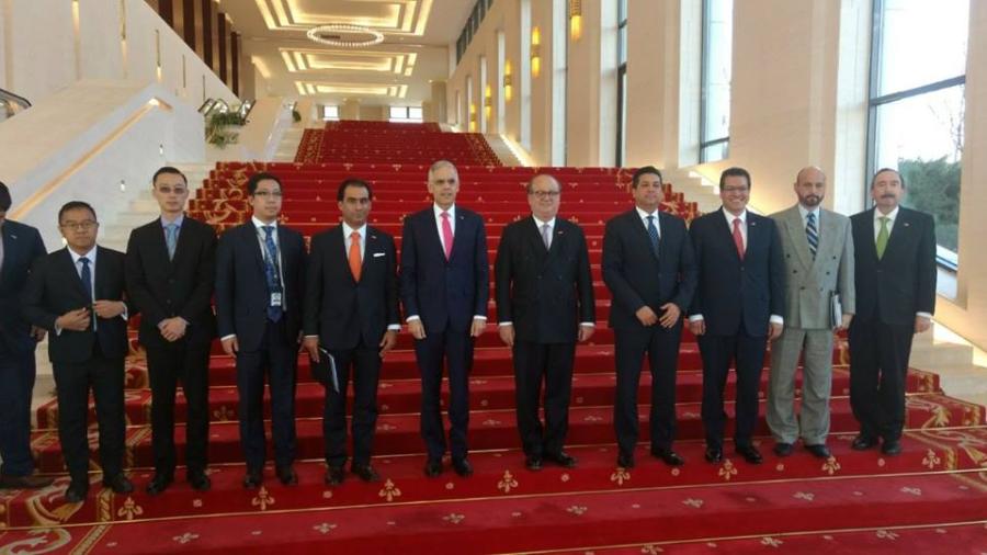 Cabeza de Vaca inicia gira en China