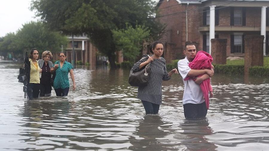 Cancelan redadas contra migrantes durante efectos de Harvey