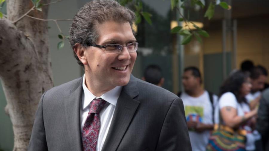 R&iacute;os Piter renuncia al Senado; se enfocar&aacute; a candidatura independiente