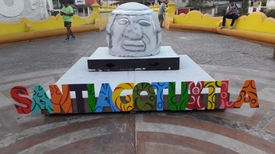 ¡Internet no perdona! Burlas por cabeza olmeca en Veracruz
