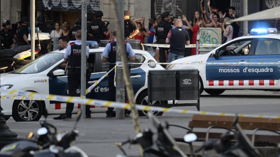 Aumenta a 14 el número total de muertos entre los atentados de Barcelona y Cambrils