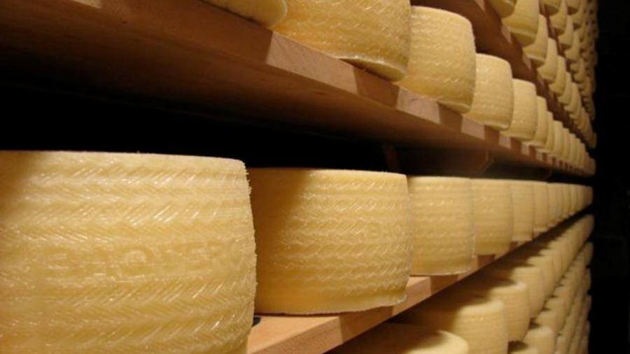 México en pelea con la UE por tres quesos