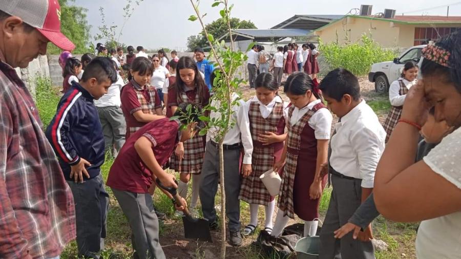 Implementa Alcalde Carlos Peña Ortiz acciones para cuidar el medio ambiente