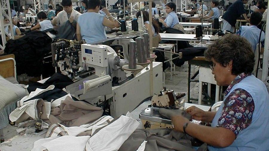 Aumento del 0.3% en el personal que ocupa el sector manufacturero: Inegi