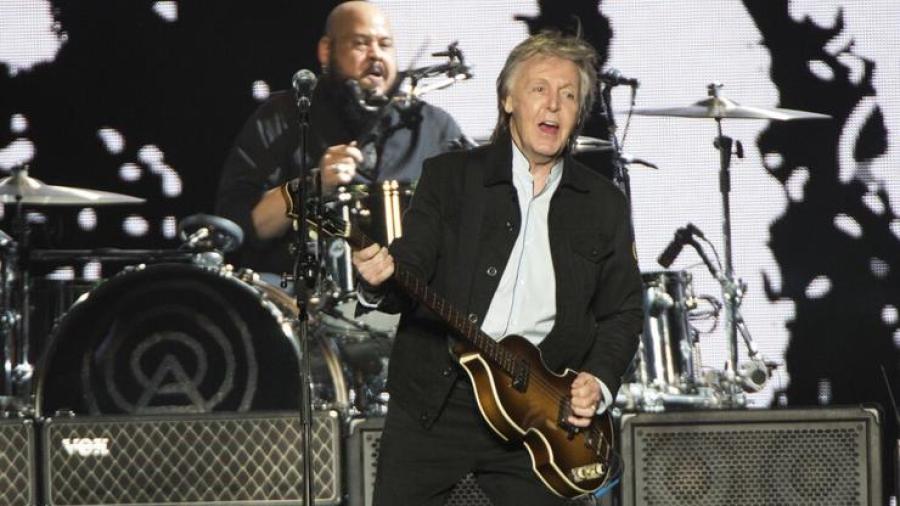 Conquista Paul McCartney al público de Texas