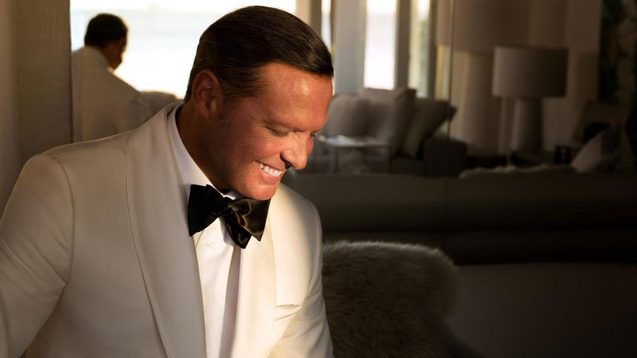 Carlos Bremer quiere llevar al cine la historia de Luis Miguel