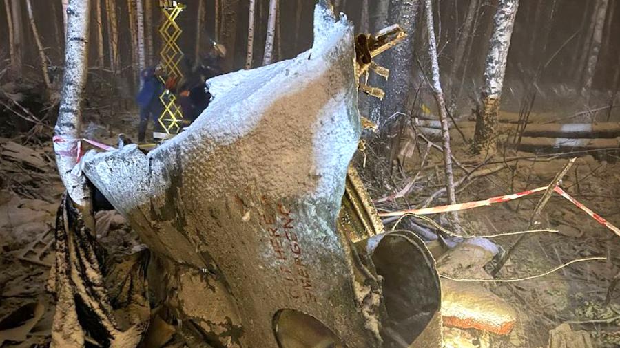 Se desploma avión en Siberia y mueren todos los tripulantes 