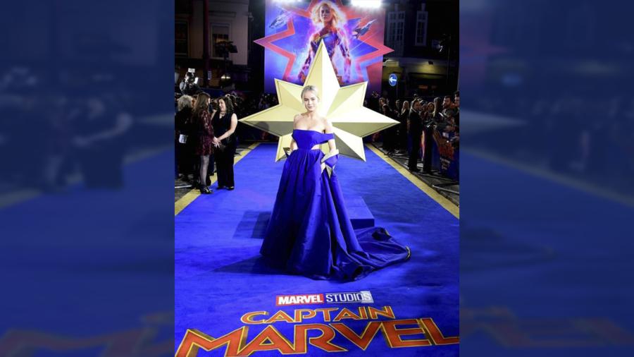 Brie Larson enamora en el estreno londinense de Captain Marvel